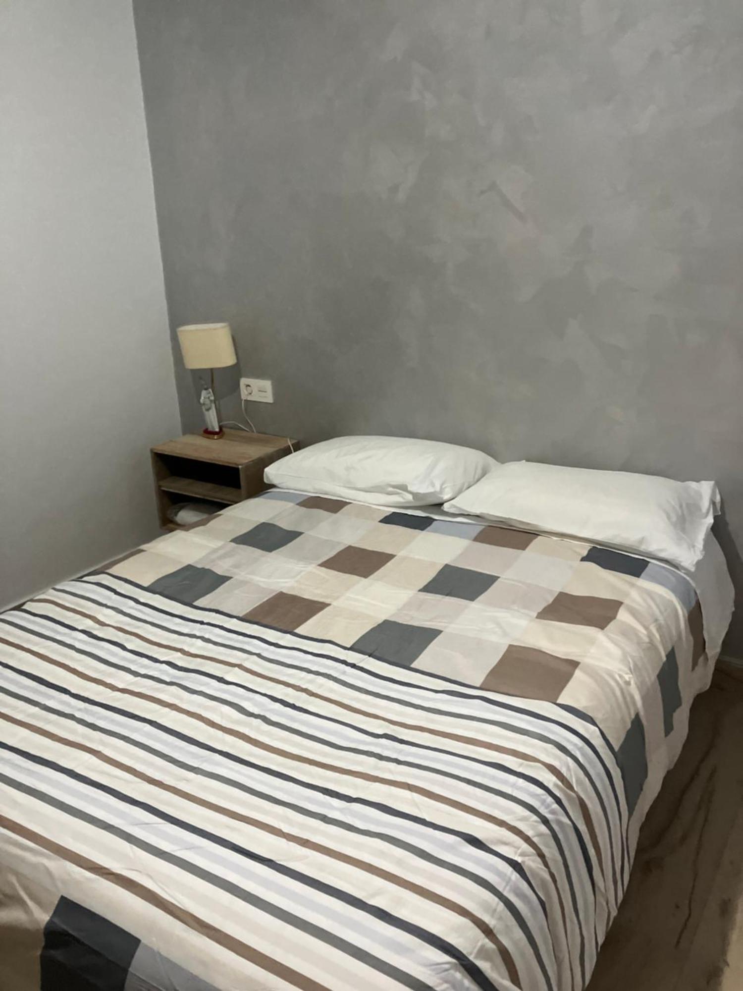 Apartamento En Camino De Ronda De Dos Habitaciones Y Salon Granada Exteriér fotografie